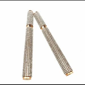 2 n 1 eyeliner/lash glue